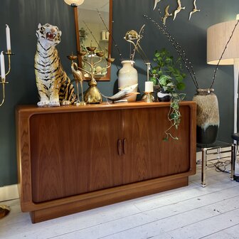 Deens Dyrlund vintage sideboard met tambour deuren | Sprinkelhop