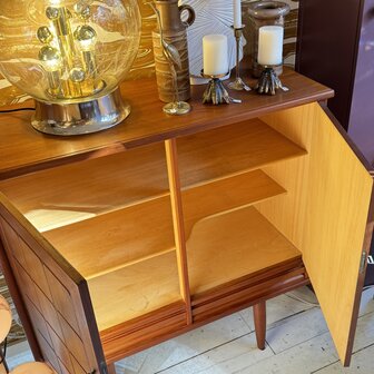 Vintage Noorse teak kast S&ouml;rheim M&ouml;belfabrik Nesttun | Sprinkelhop