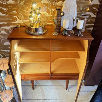 Vintage Noorse teak kast S&ouml;rheim M&ouml;belfabrik Nesttun | Sprinkelhop