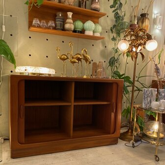 Deens Dyrlund vintage sideboard kast met tambourdeuren | Sprinkelhop