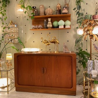 Deens Dyrlund vintage sideboard kast met tambourdeuren | Sprinkelhop