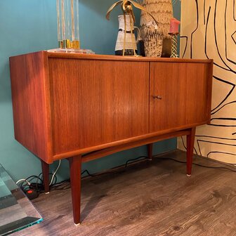 Teak vintage jaren 60 kast Lister M&ouml;bel | Sprinkelhop