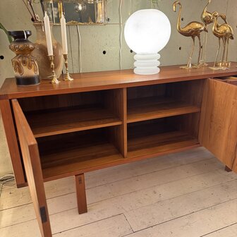 Lennart Bender voor Ulferts vintage teak dressoir Corona | Sprinkelhop