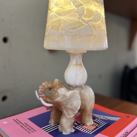 Vintage albast tafellamp met olifant  | Sprinkelhop