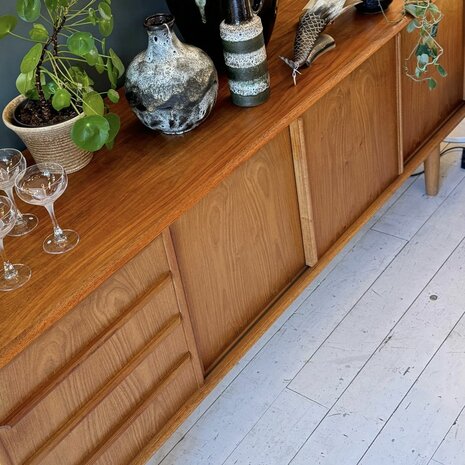 Vintage Deens dressoir sideboard schuifdeuren | Sprinkelhop