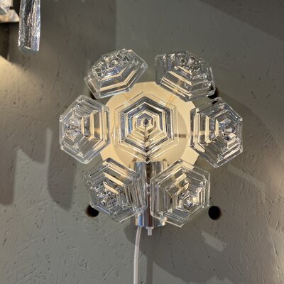 Vintage glazen wandlamp hexagon 'Sputnik' van Veb Kristallleuchte Ebersbach